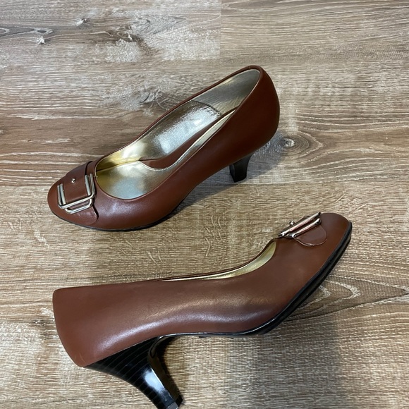 Women’s Heels / Shoes, euroSoft, Size 8 - Picture 7 of 14